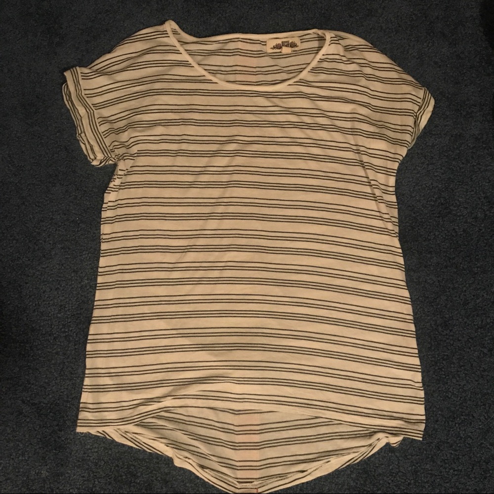 Black and white stripe T